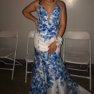 Prom gown